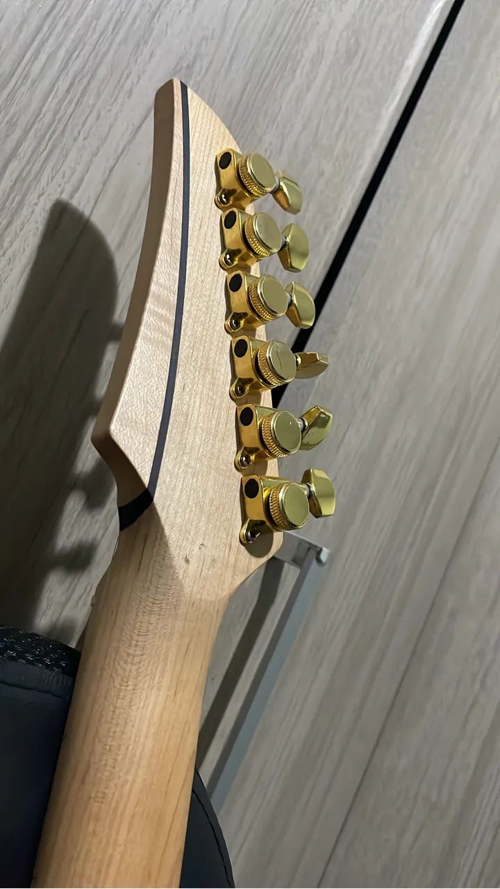 Seizi Kabuto 64840797429121122