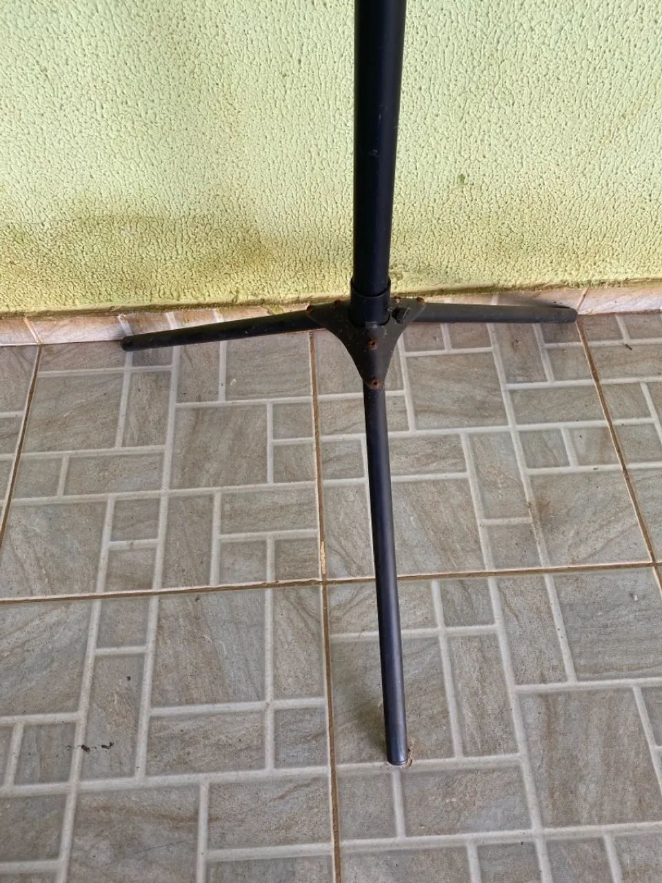Suporte para TV - Articulado e resistente - Foto 3