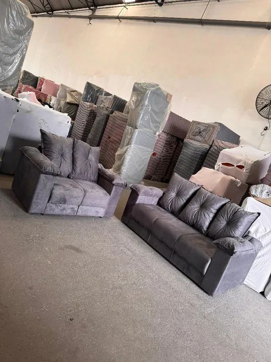 Sofá 3 lugares e sofá 2 lugares - Novo