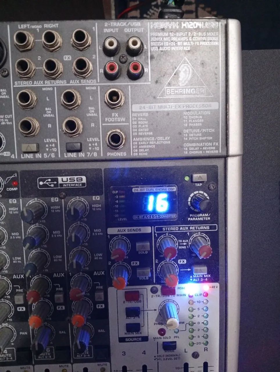 Mesa de Som Behringer Xenyx X1204USB - Foto 3