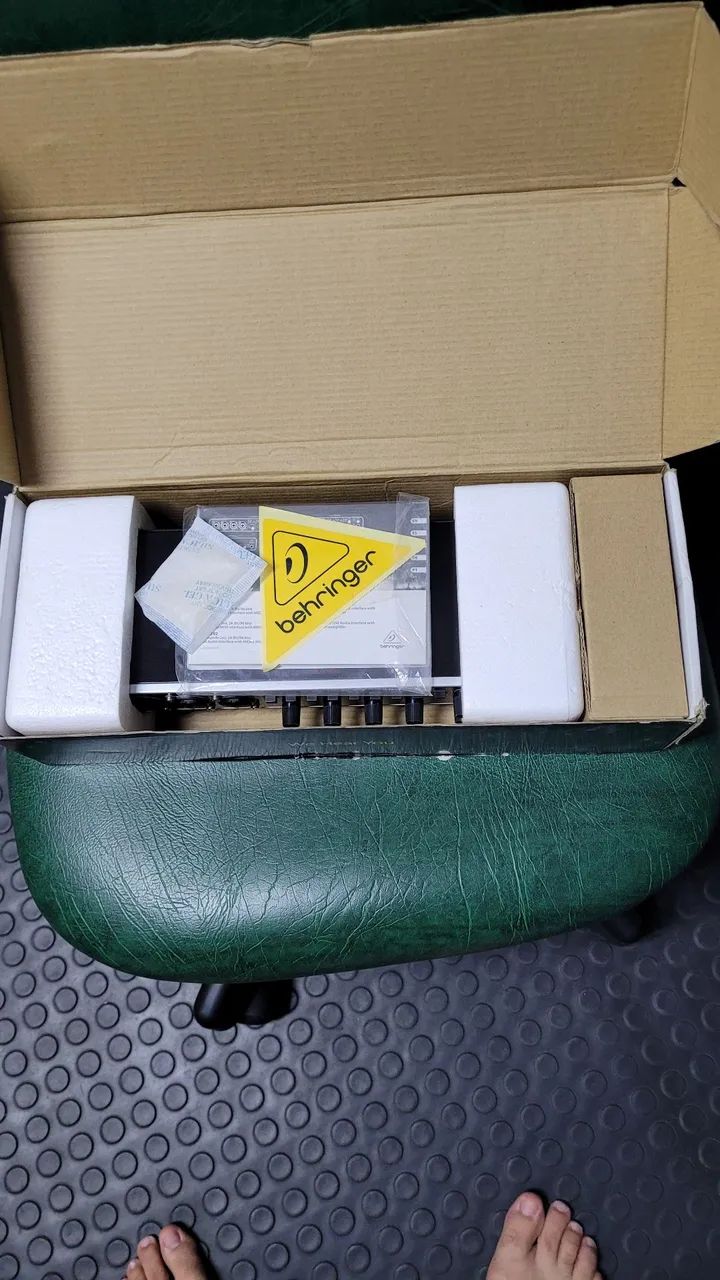 Behringer U-phoria UMC404 - Interface de Áudio - Foto 3