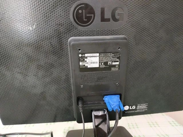 Monitor 20 Lg Led Hd D-sub 20EN33 - Perfeito Estado - Foto 5