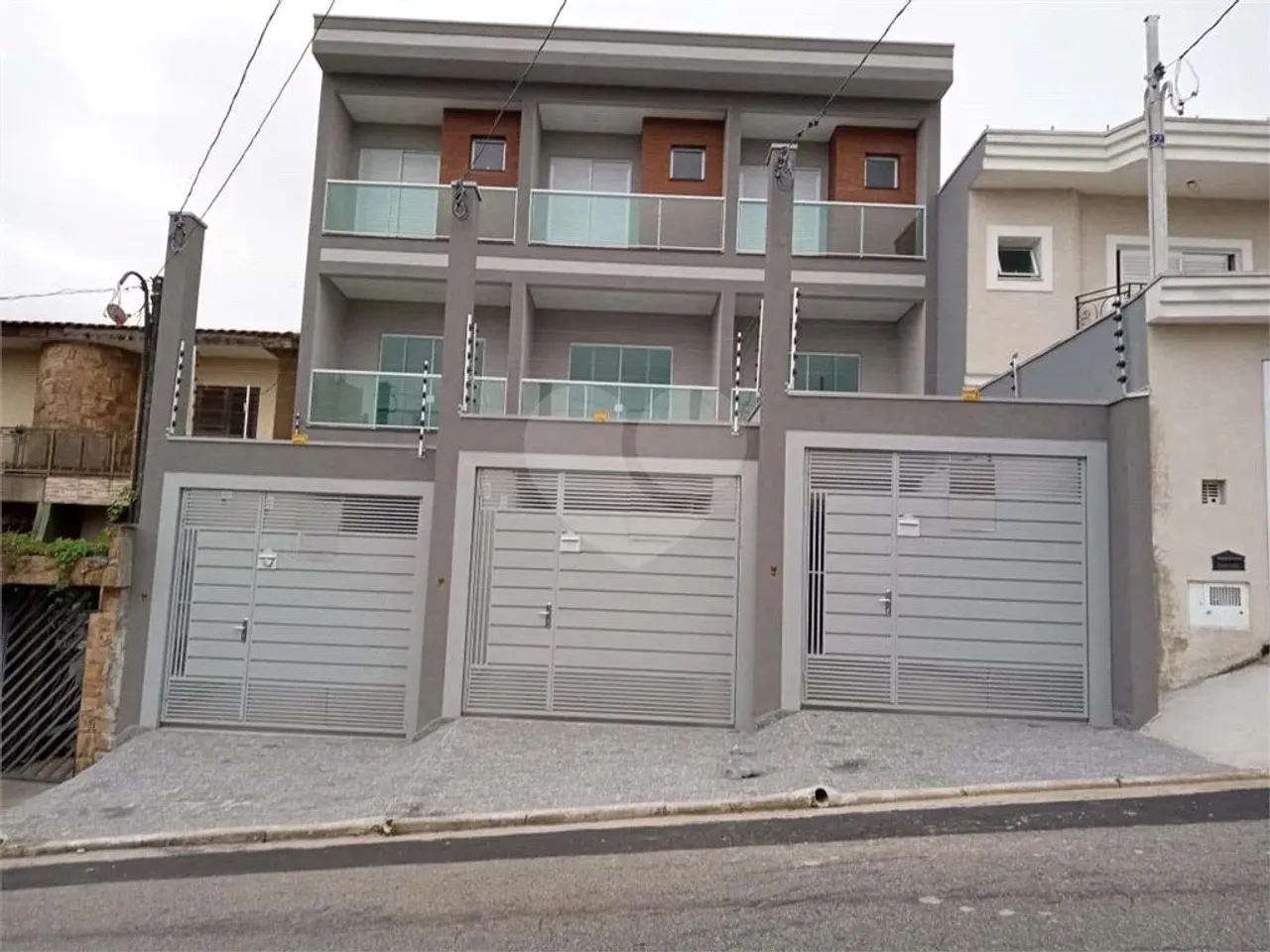 Sobrado com 3 quartos à venda ou para locação em Vila Mangalot - SP