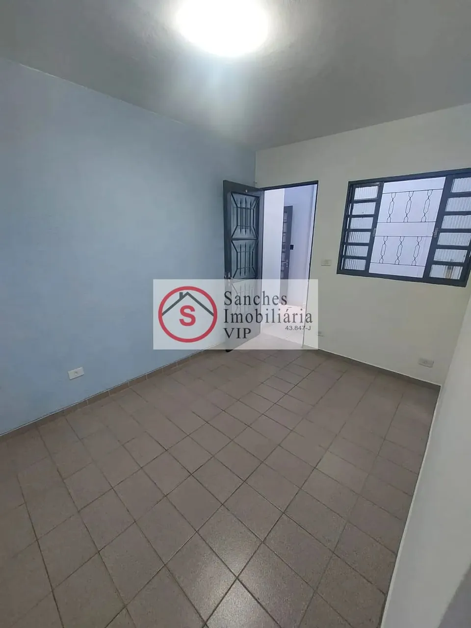 CASA PARA ALUGAR PRÓXIMO AO MONOTRILHO PARQUE SÃO LUCAS, A 10 MINUTOS A PÉ. TODA REFORMADA