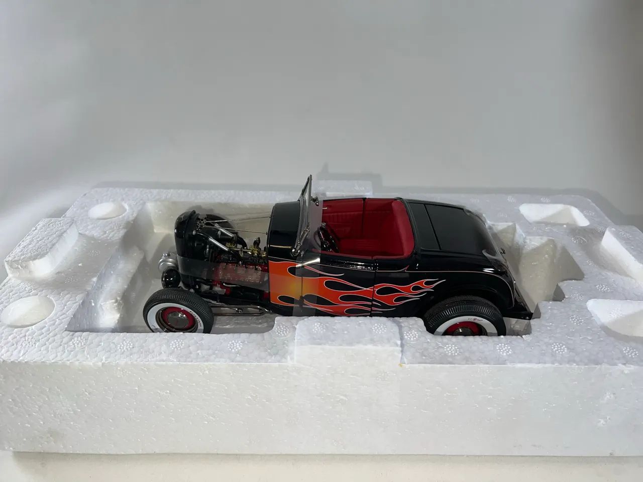 Miniatura Ford 32 Hot Rod ACME Escala 1:18 - Hobbies e coleções