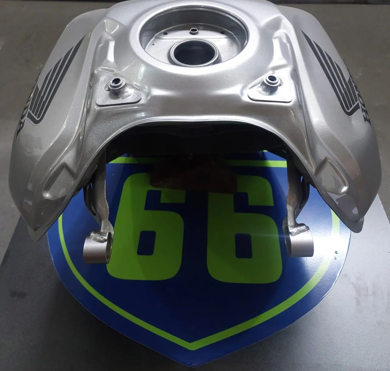 Tanque de combustível CB 650R prata 20/21 - Foto 4