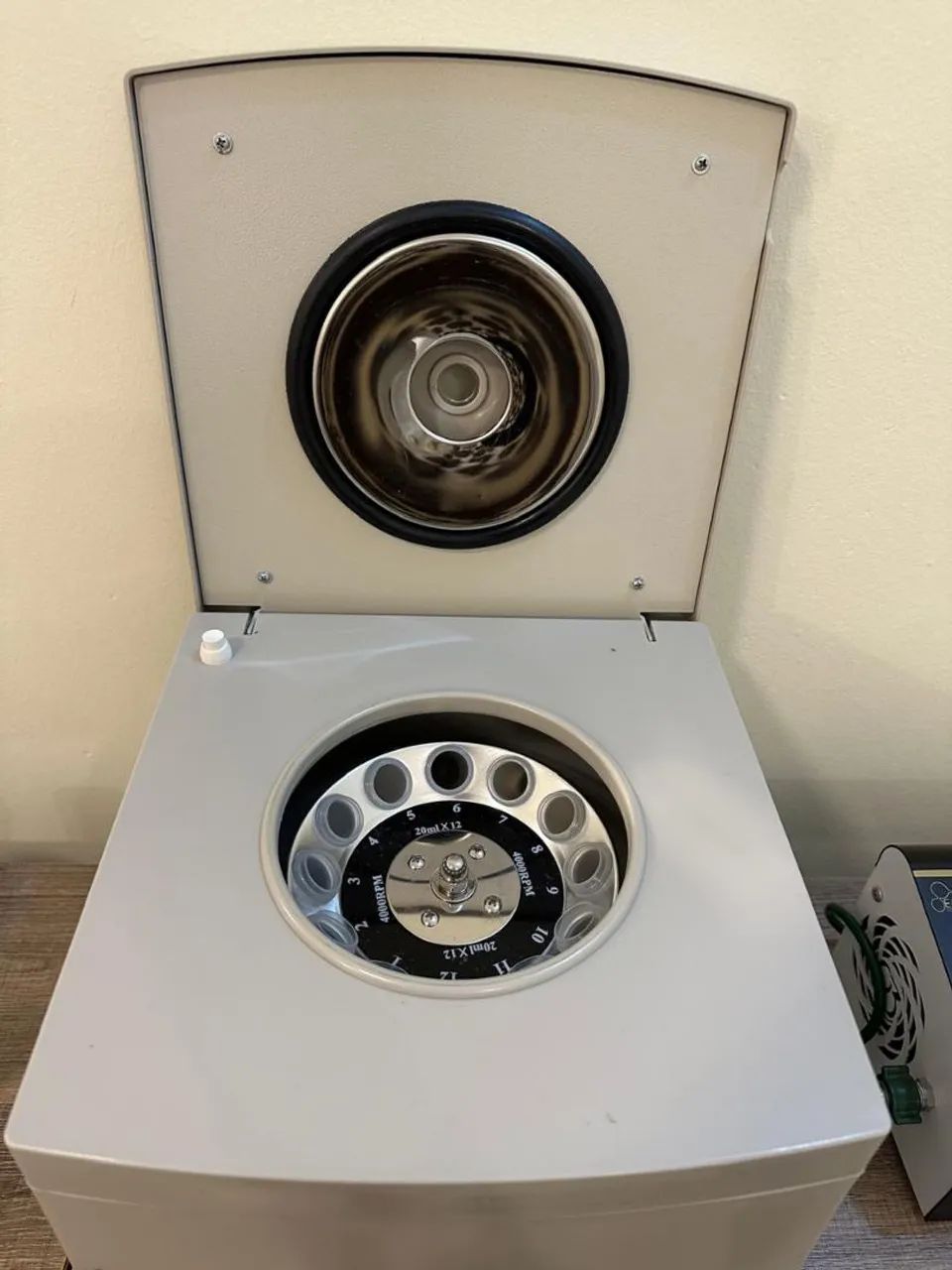 Centrifuga de sangue para PRP . - Foto 2