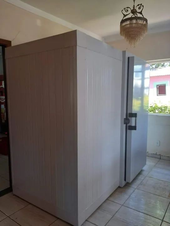 Câmara frigorífica 0 Graus - C 2,5m x L 1,2m x A 2,2m - Evaporador com Sistema Automático 