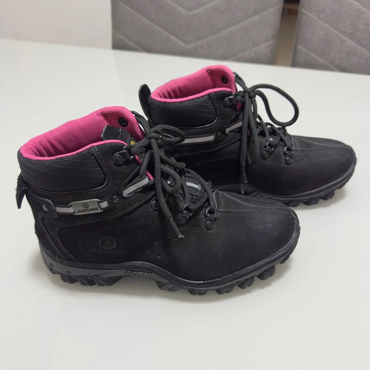 Coturno Feminino Bouts CalÃ§ados Coturno Feminino Valentina Em