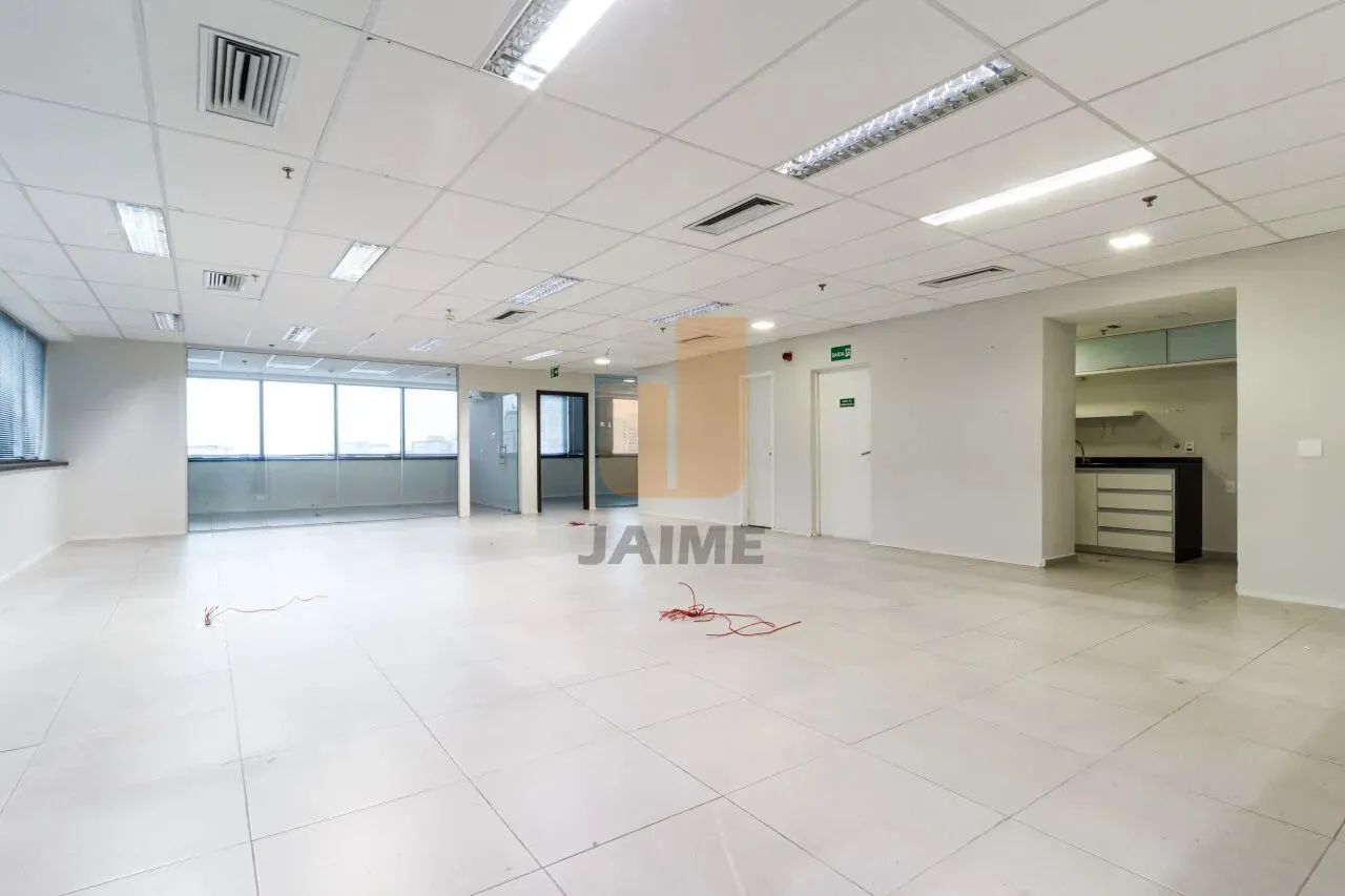 Excelente sala Comercial, 6 vagas, localizado a uma quadro do Metrô, perto do Shopping Pau - Foto 5