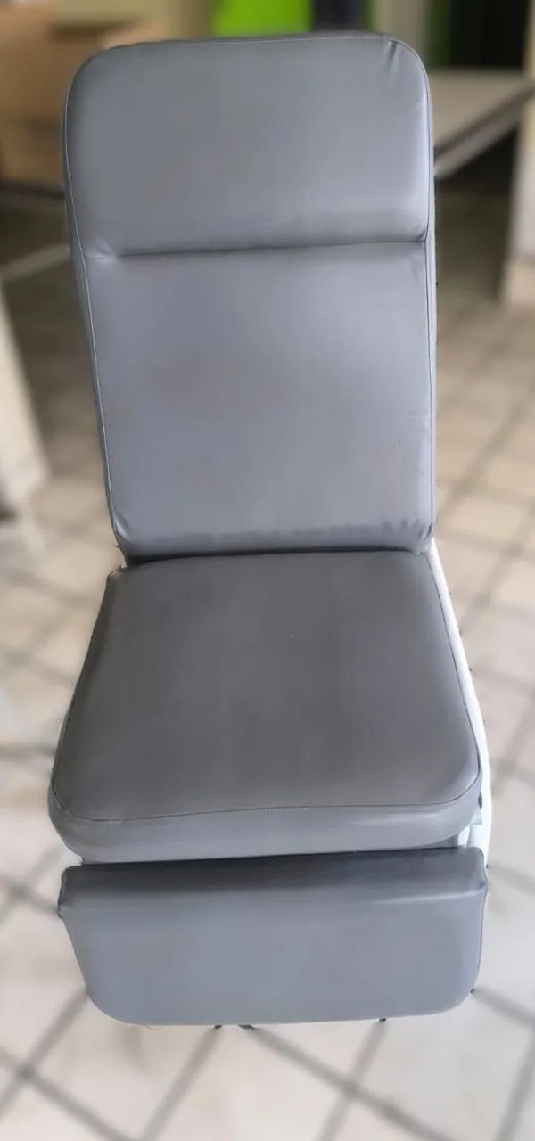 Cadeira profissional para administração ou colocação de medicamentos - Foto 3