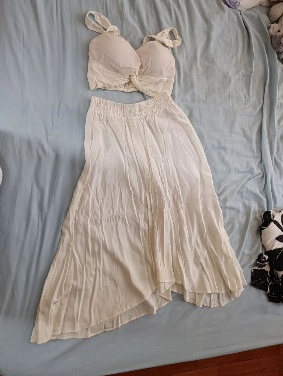 Vendo conjunto com cropped branco 