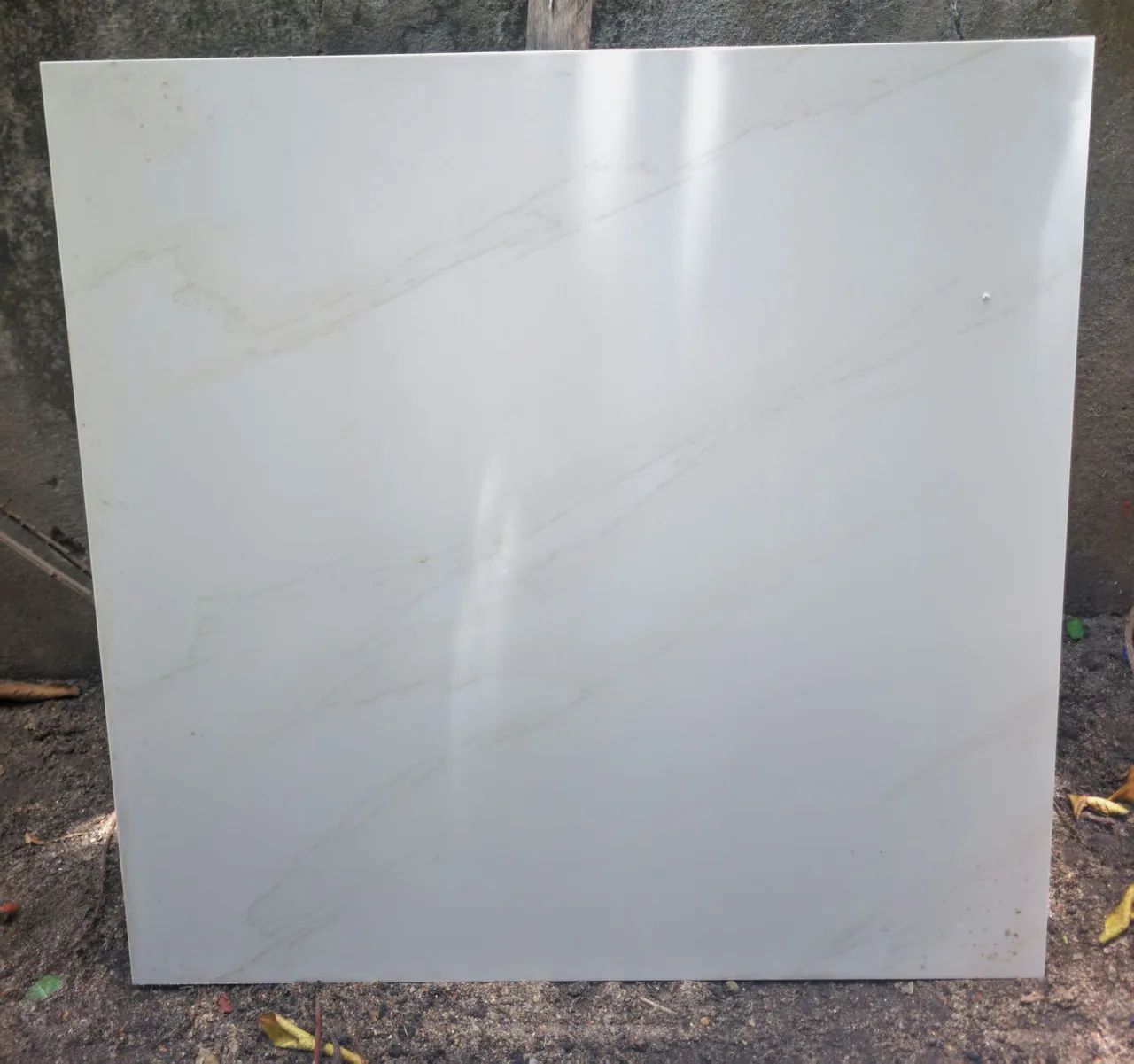 Piso de porcelanato 21 unidades 