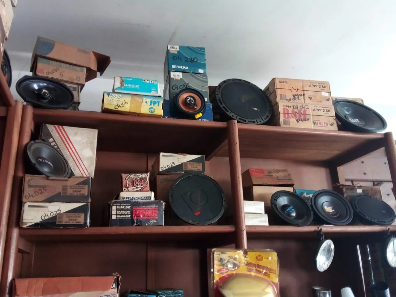 Som Automotivo - Caixas, Alto Falantes e Subwoofers