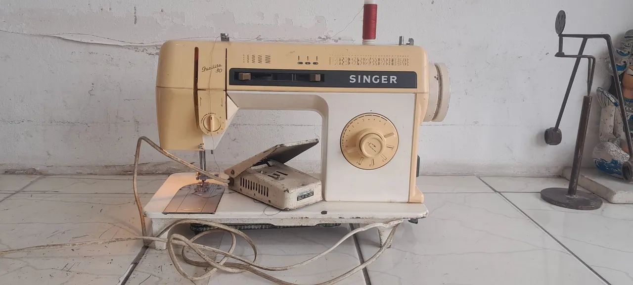 Máquina de Costura Singer Facilita 30 - Foto 2