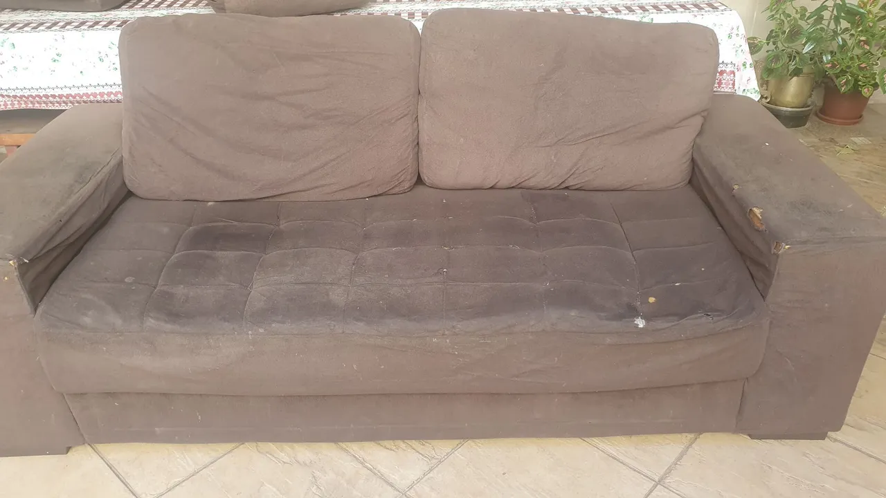 Sofá 2 Lugares Marrom Confortável