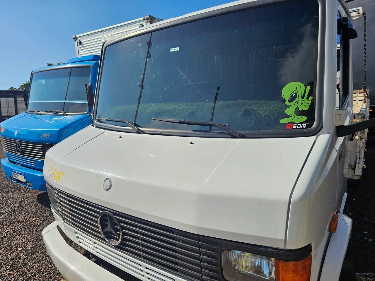 Caminhão Mercedes-Benz 710 Plus - Foto 8