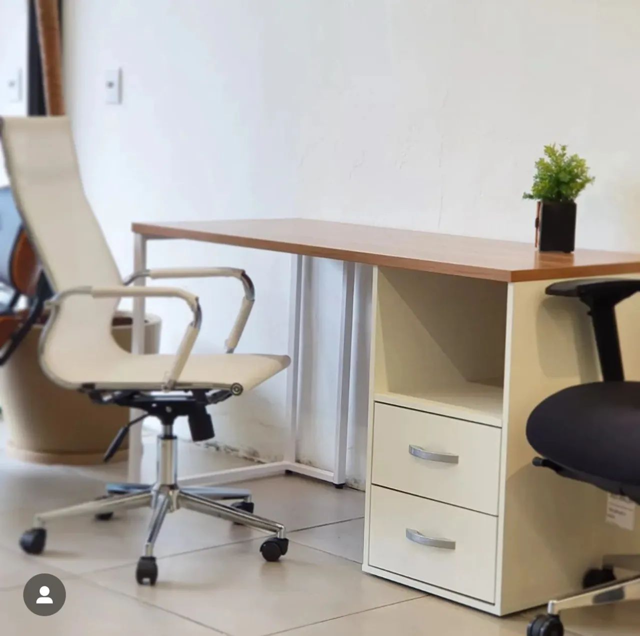 Mesa Viena 25mm Maranello com 2 gavetas  - Foto 4