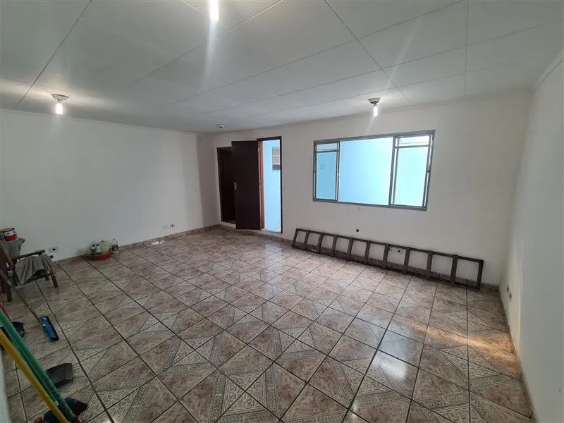 Sala Comercial Penha de França de aproximadamente 33m², com lavanderia e banheiro