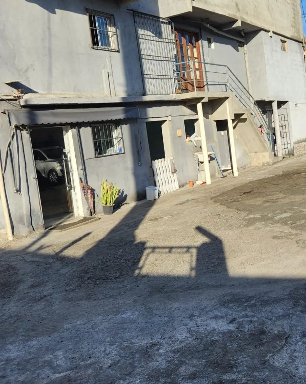 Pátio com escritórios e casas. - Foto 3