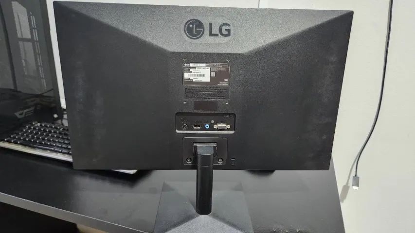 MONITOR LG FULL HD 22 POLEGADAS - Foto 4