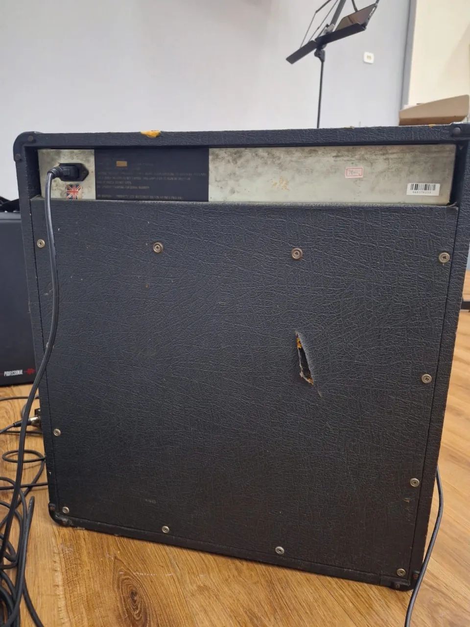 Amplificador para Contra-Baixo Marshall Bass 60 - Foto 3