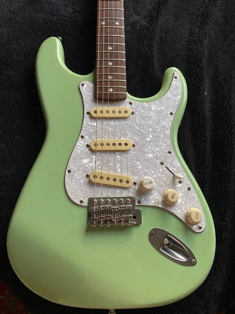 squier stratocaster deluxe