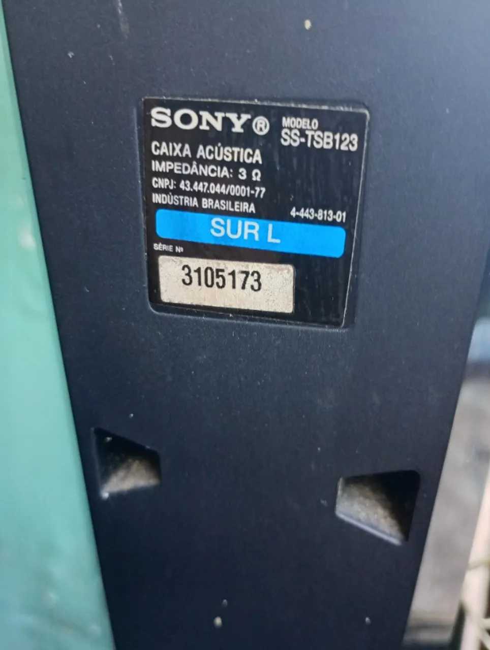 2. Caixa de som .Sony . torre