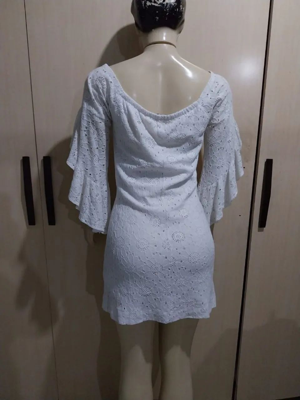 Vestido Branco Rendado com Detalhes - Foto 2