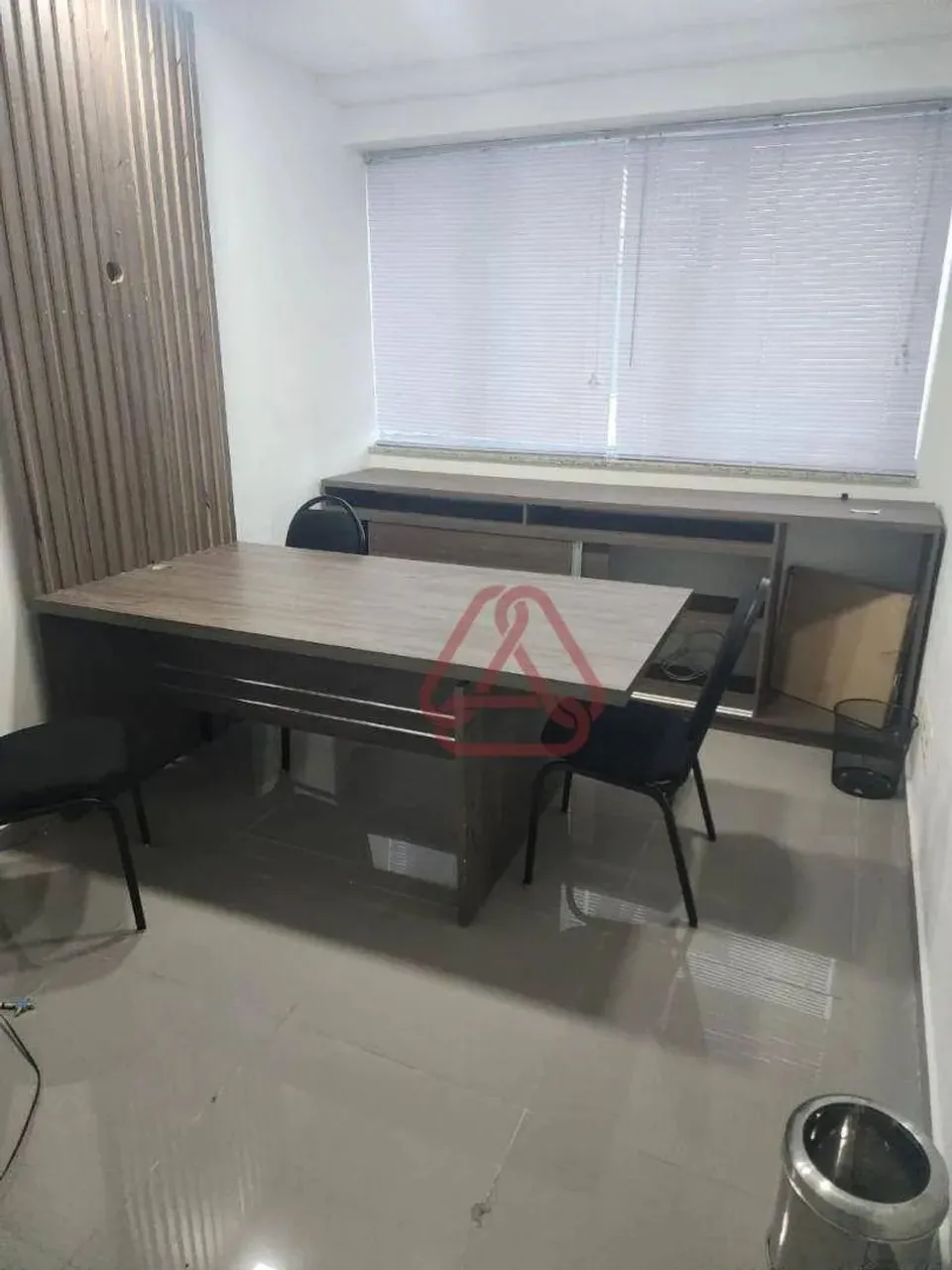 Sala Comercial de 27 m² para Locação no Centro de Nova Iguaçu Edifício Rossi Via Office