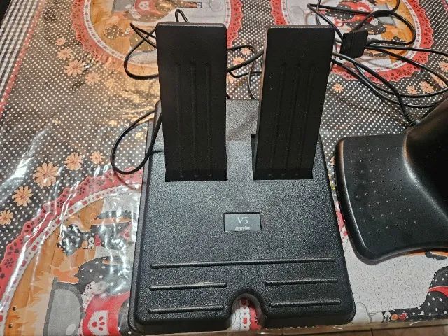 volante ps1 v3 praticamente novo com acelerador e freio - Foto 6
