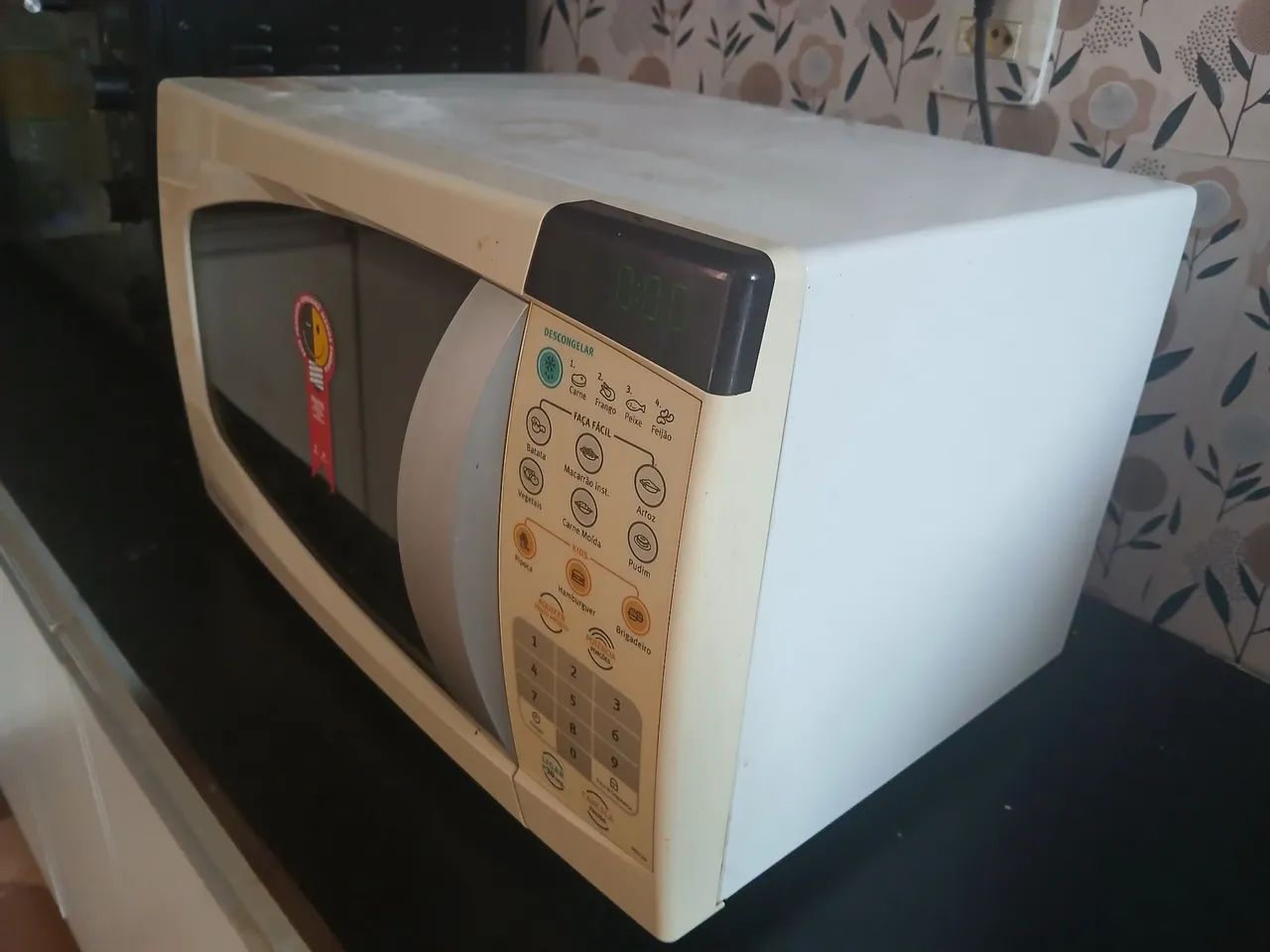 Forno Micro-ondas Electrolux 23 litros- semi novo e todo original- Impecável  - Foto 2