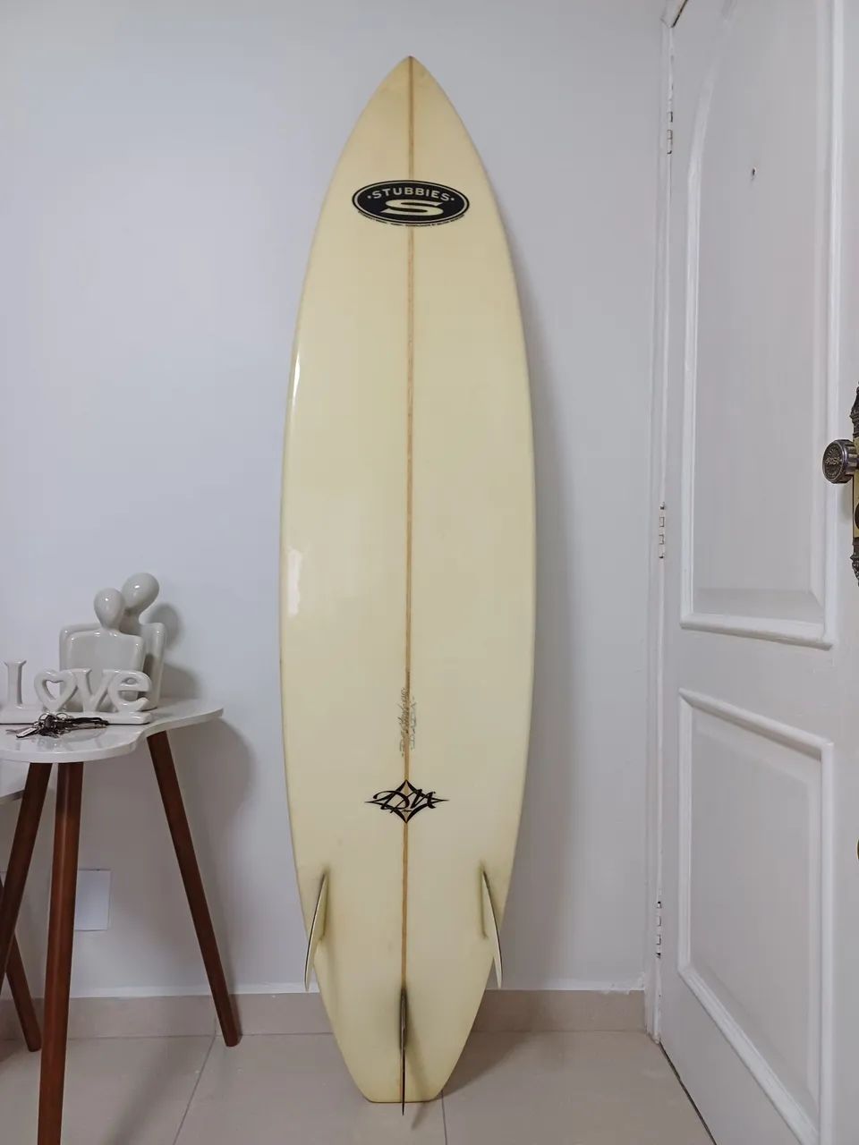PRA VENDER RÁPIDO !!!  PRANCHA DE SURF TRIQUILHA 6'10" STUBBIE POUCO USO LINDONA - Foto 2