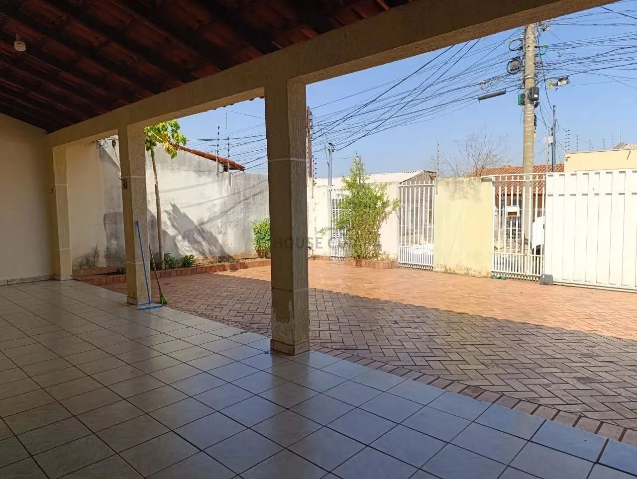 Vendo casa no Bairro Jardim Universitário - Foto 2