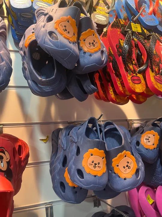 Crocs sandália infantil  - Foto 5