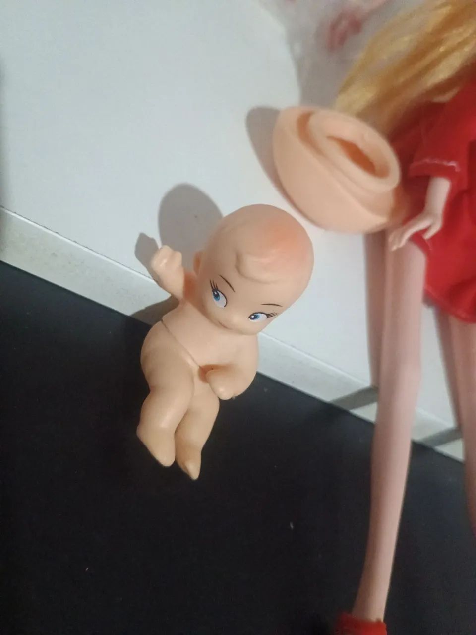 Bonecas grávidas com bebe na barriga leia a descrição  - Foto 4