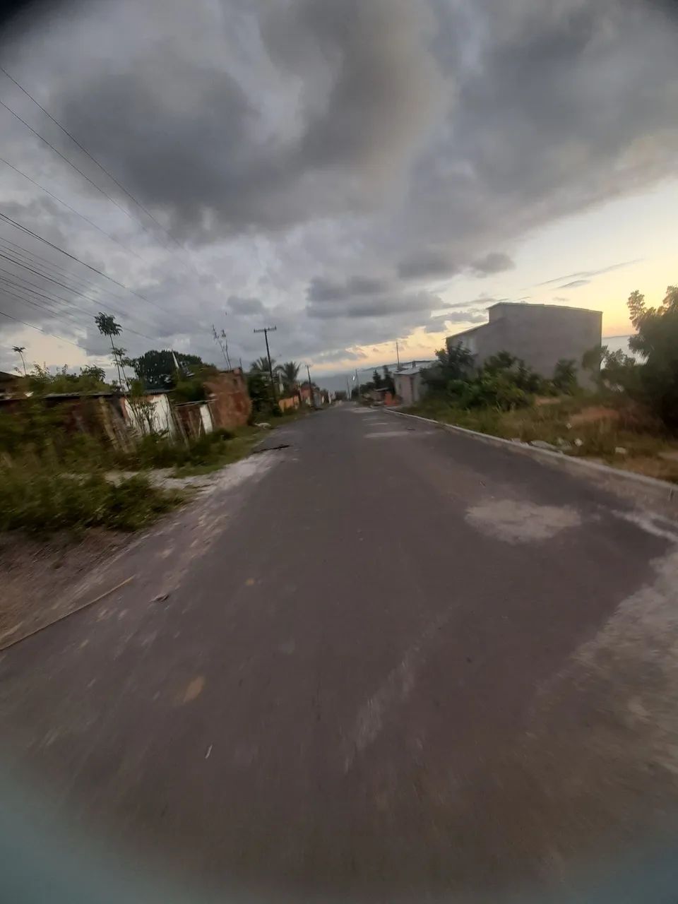Terreno em área tranquila com acesso asfaltado