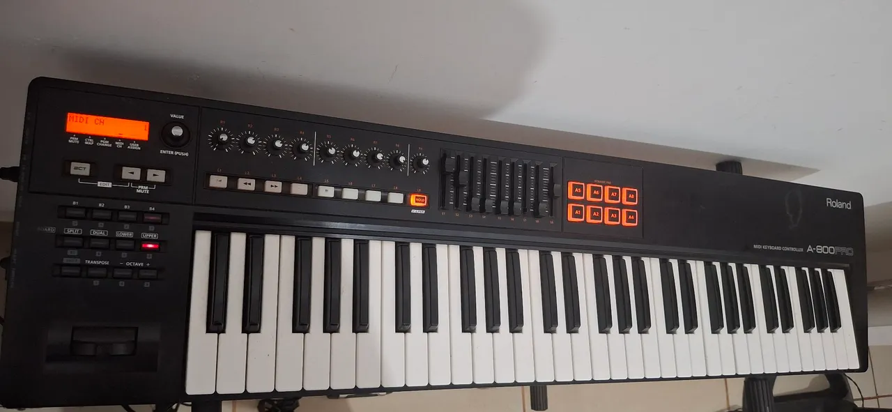 Roland（ローランド）/A800PRO 【中古】【USED】 Yahoo!オークション -「roland a-800pro」の落札相場・落札価格