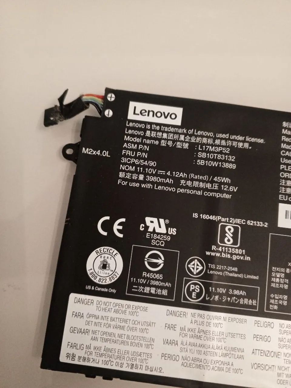 Bateria Lenovo thinkpad Type L17M3P52 11.10V 3980mah usada , funcionando 100%