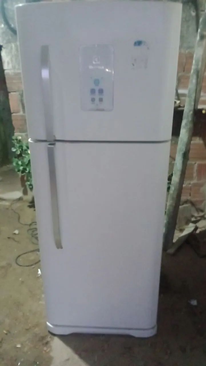 Geladeira Electrolux bem conservada  - Foto 3
