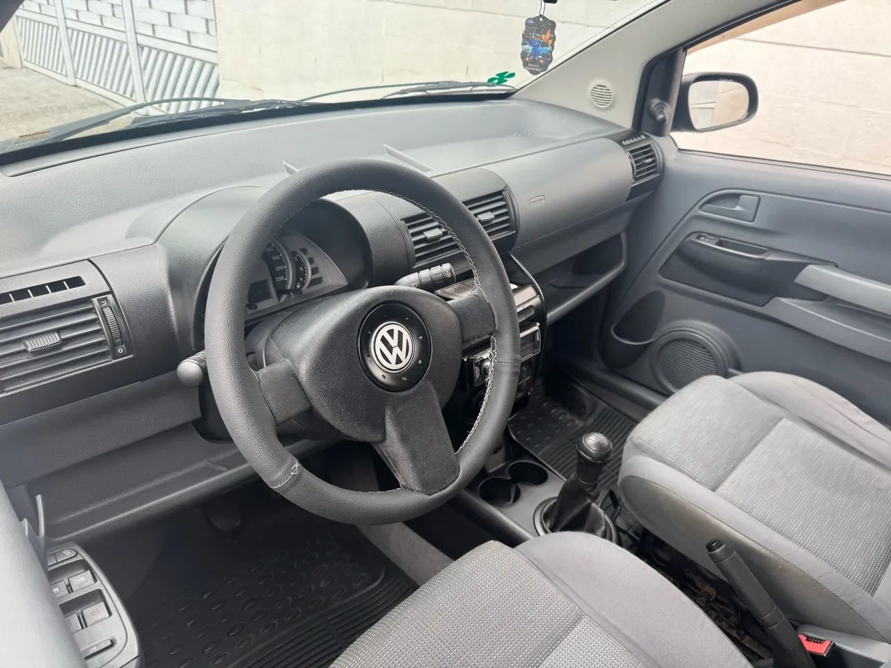 Volkswagen Fox Plus 1.6Mi/ 1.6Mi Total Flex 8V 4p, foto 8 de 15
