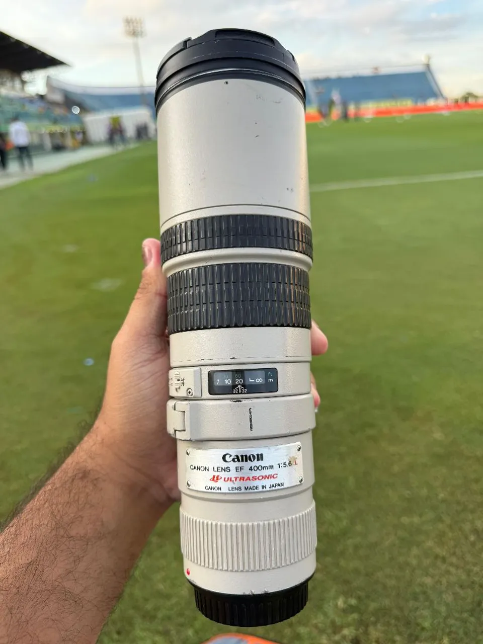 Lente Canon 200mm 1.8 - Acessórios para Câmeras e Filmadoras