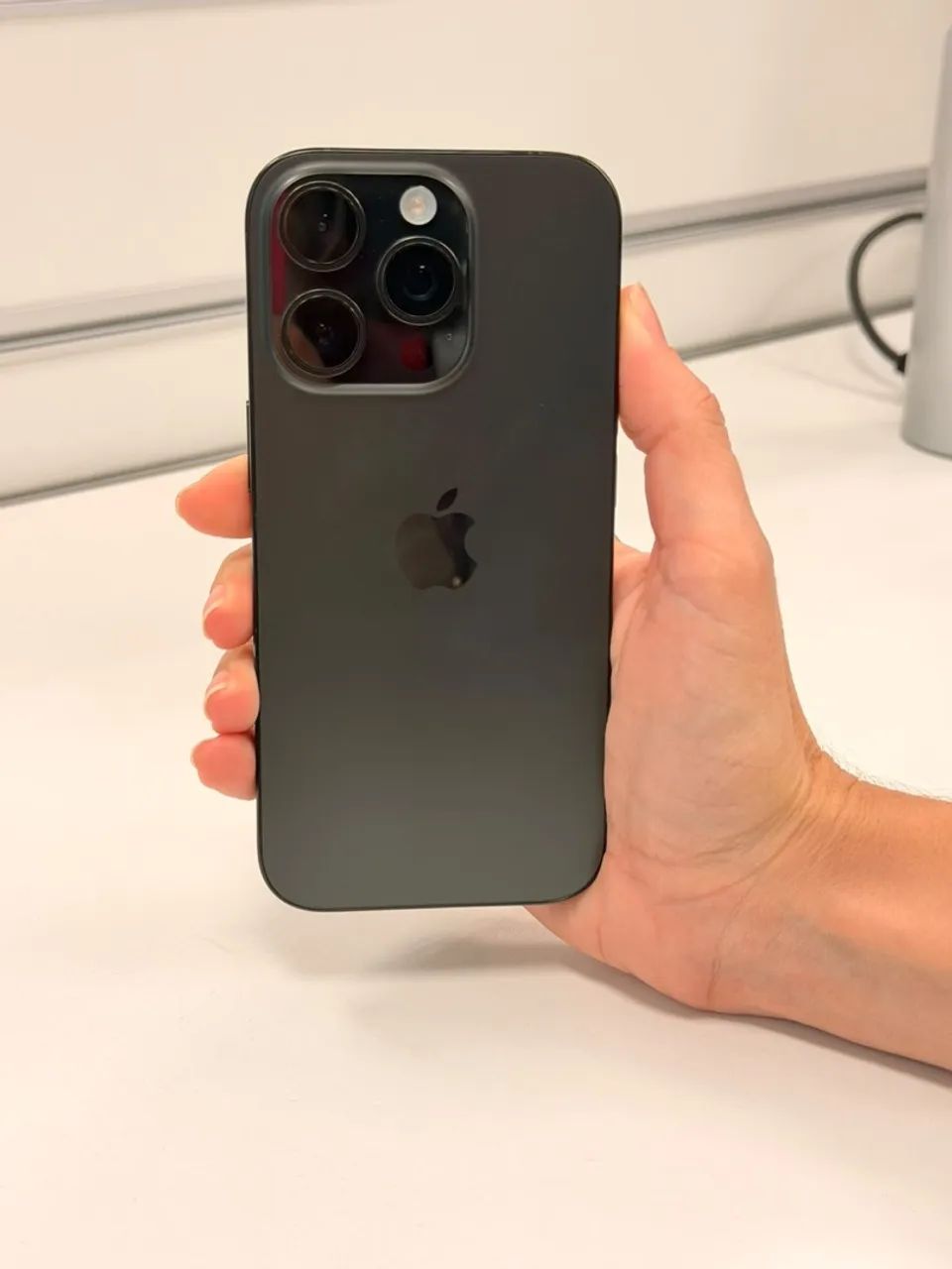 iPhone 16 Pro 256 GB - Foto 2