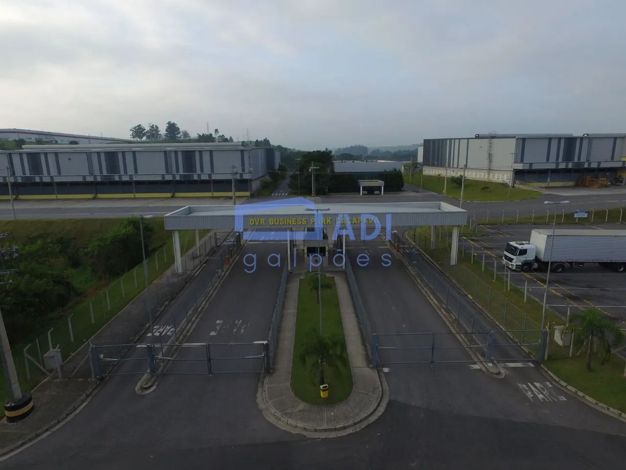 Galpão 11678 m² - 27 docas - Dutra - Caçapava - Foto 3