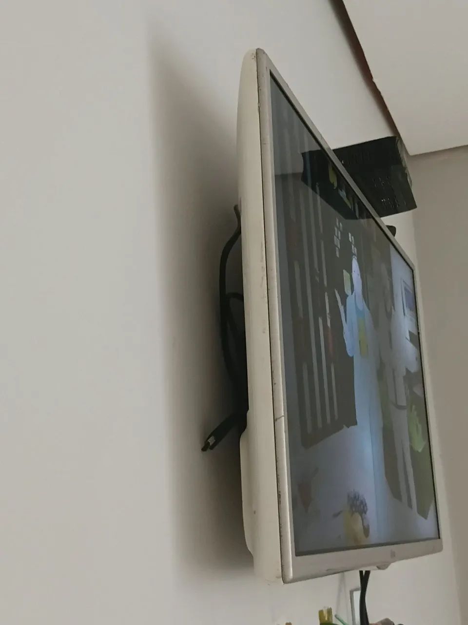 Tv 32 polegadas LG acompanha aparelho  - Foto 3