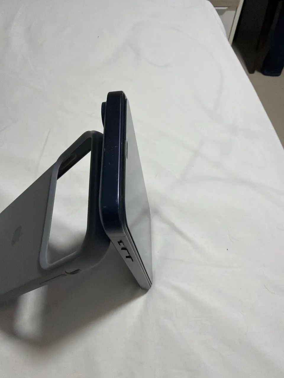 iPhone 11 com a carcaça do 17 pro  - Foto 3