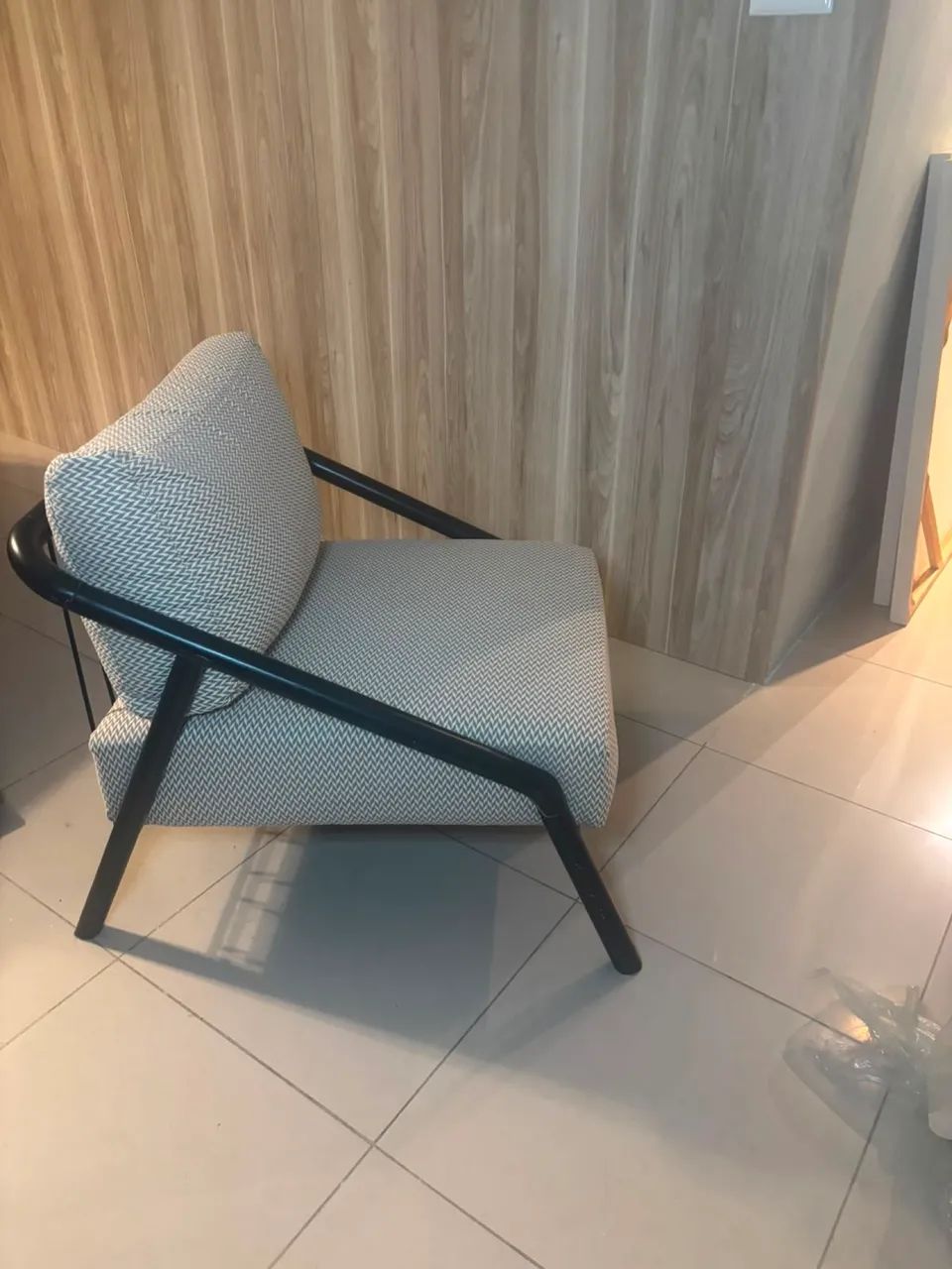 Poltrona Oficina Design com Puff jacquard Novo - Foto 4
