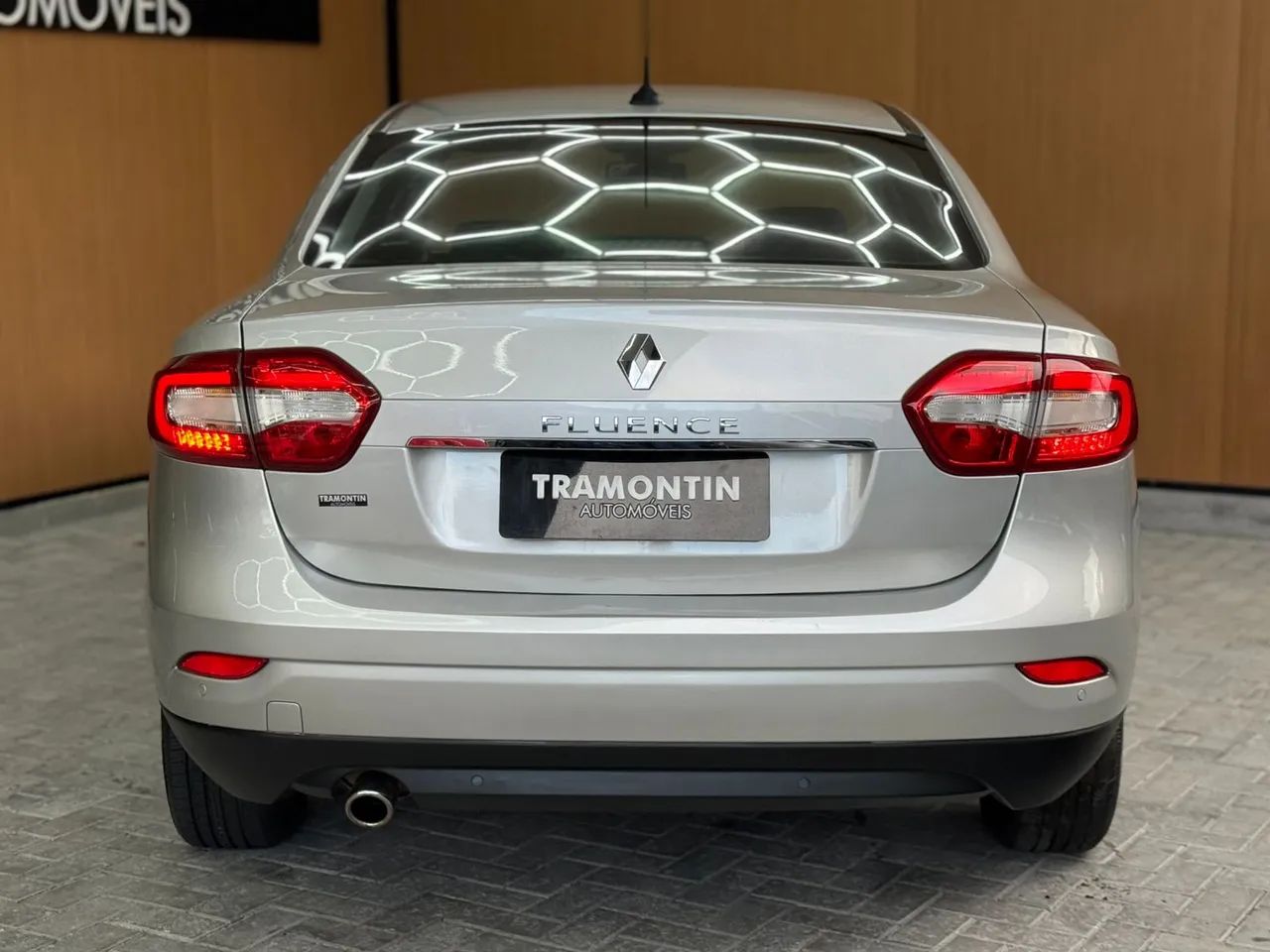 Renault Fluence Sed. Dyn. Plus 2.0 16V Flex Aut. 2016 - Foto 7