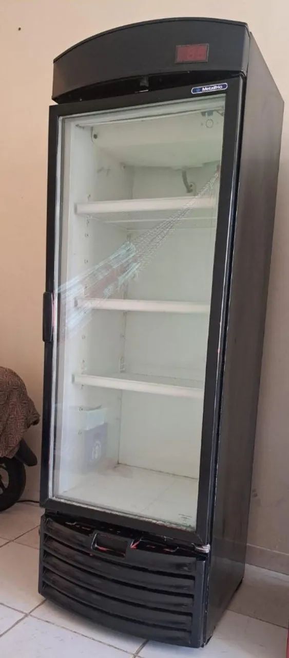 Freezer e 5 jogos de mesas para lanchonete  - Foto 3