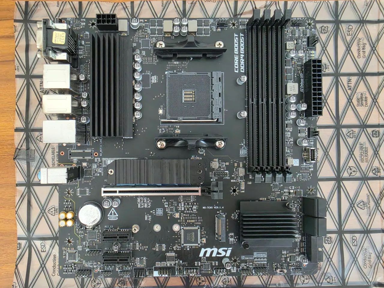 Placa mãe MSI B550m PRO-VDH AM4 - Foto 2